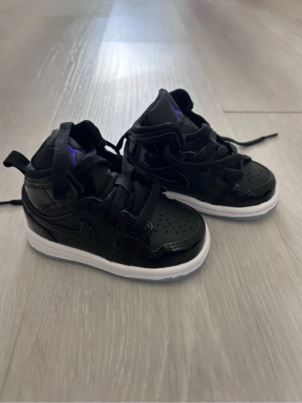 Jordan Toddler Black with Purple Jumpman High-Top Sneakers 4C